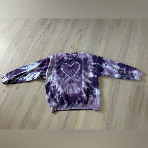 Urban outfitters heart tie-dye crewneck size s/m - Picture 1 of 4